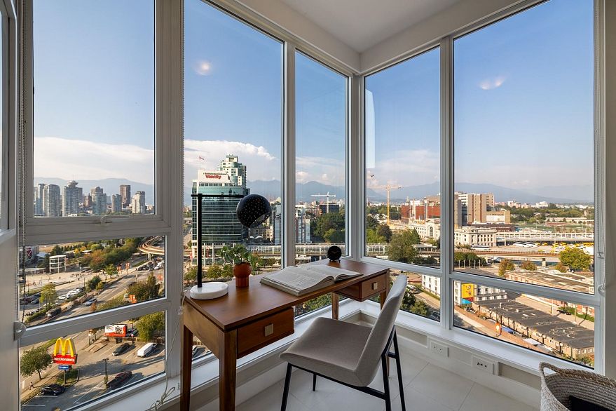 1912 1618 Quebec Street