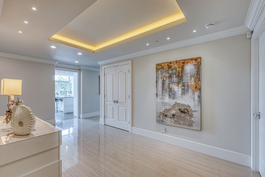 110 1328 Marinaside Crescent