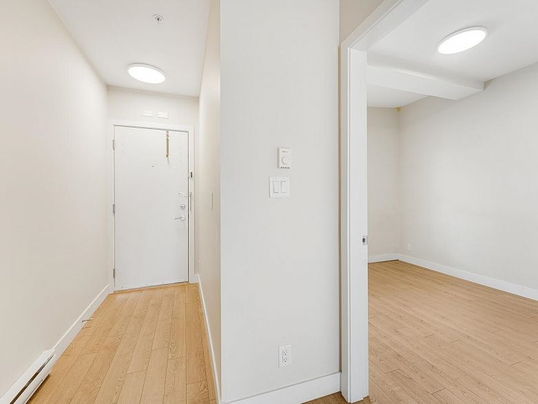 516 388 Kootenay Street