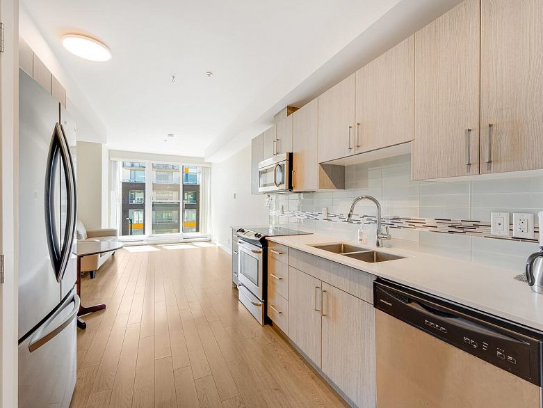 516 388 Kootenay Street