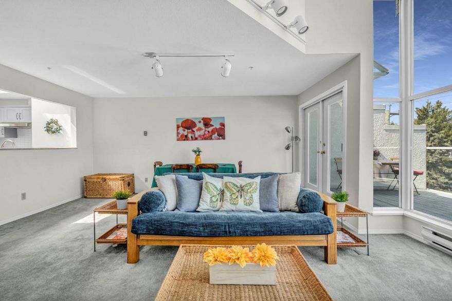 PH21 2175 W 3rd Avenue