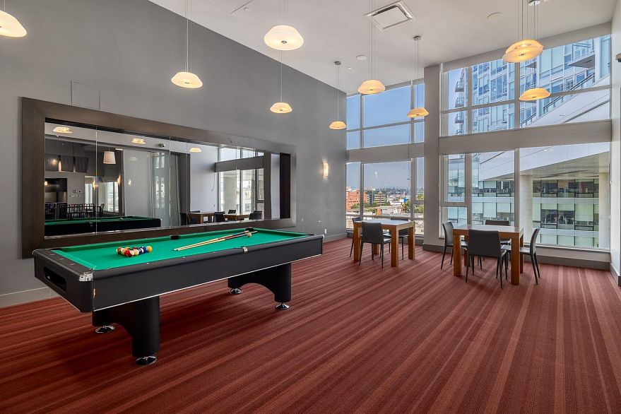 1912 1618 Quebec Street