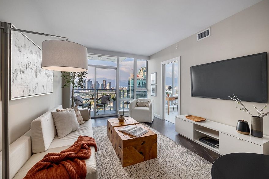 1912 1618 Quebec Street