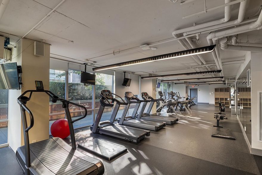 1912 1618 Quebec Street