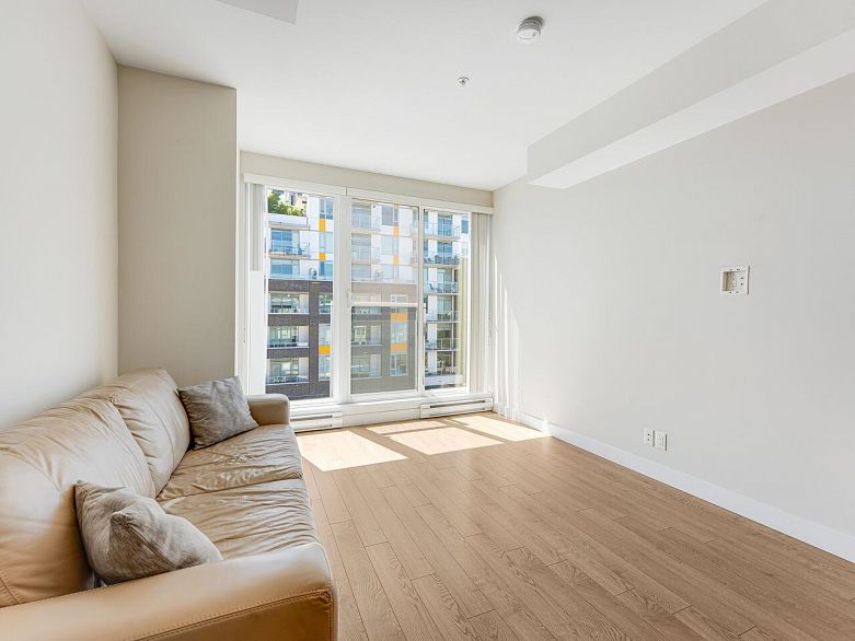 516 388 Kootenay Street