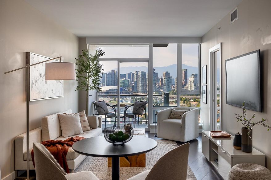 1912 1618 Quebec Street