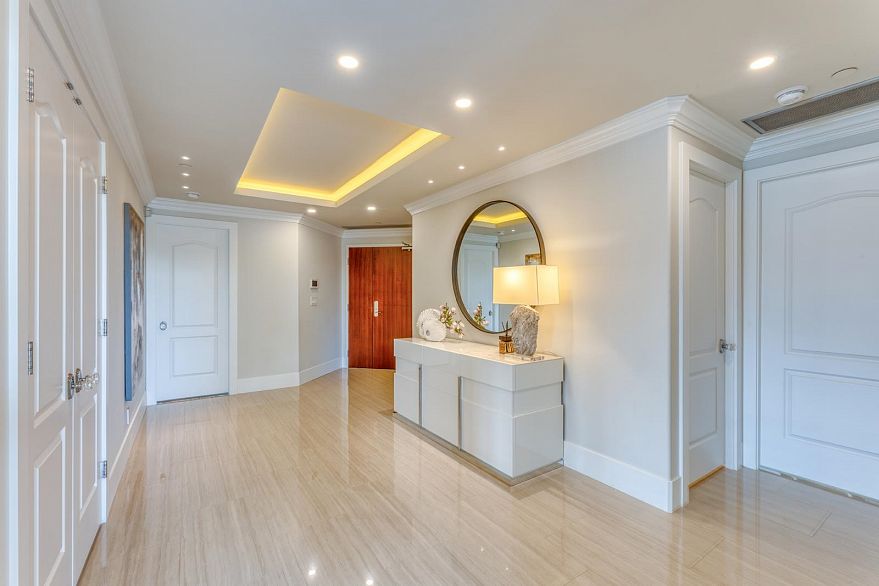 110 1328 Marinaside Crescent