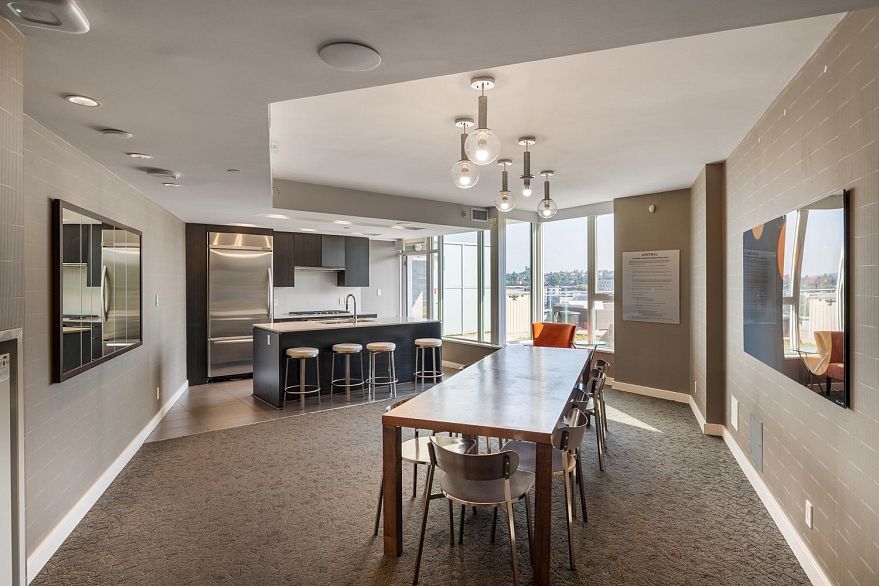 1912 1618 Quebec Street