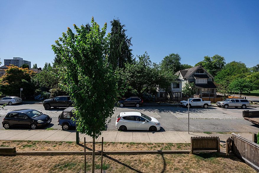 203 1615 Frances Street