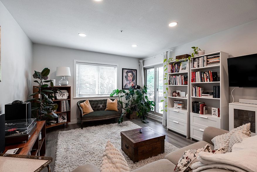 203 1615 Frances Street