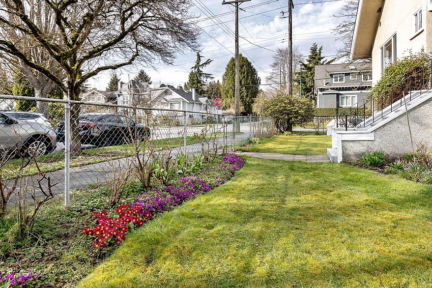 2206 Musqueamview Street