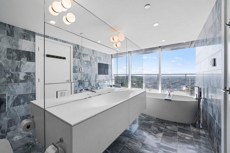 5601 1480 Howe Street