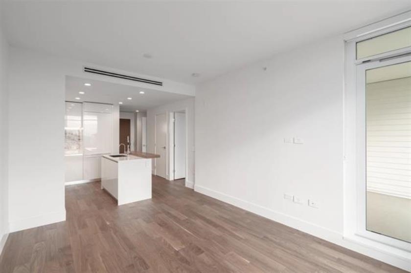 202 375 W 59th Avenue