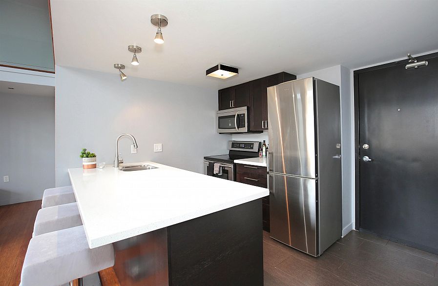 511 22 E Cordova Street