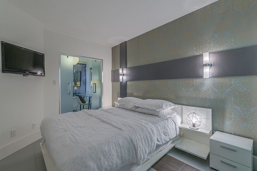 203 1177 Hornby Street