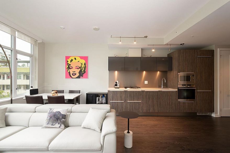 411 181 W 1st Avenue