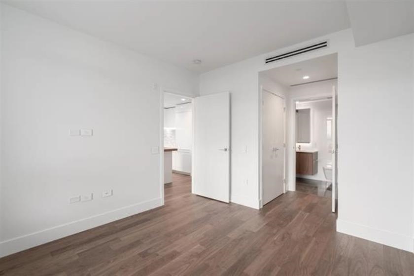 202 375 W 59th Avenue