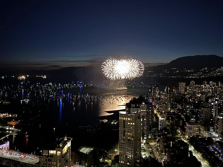 5601 1480 Howe Street