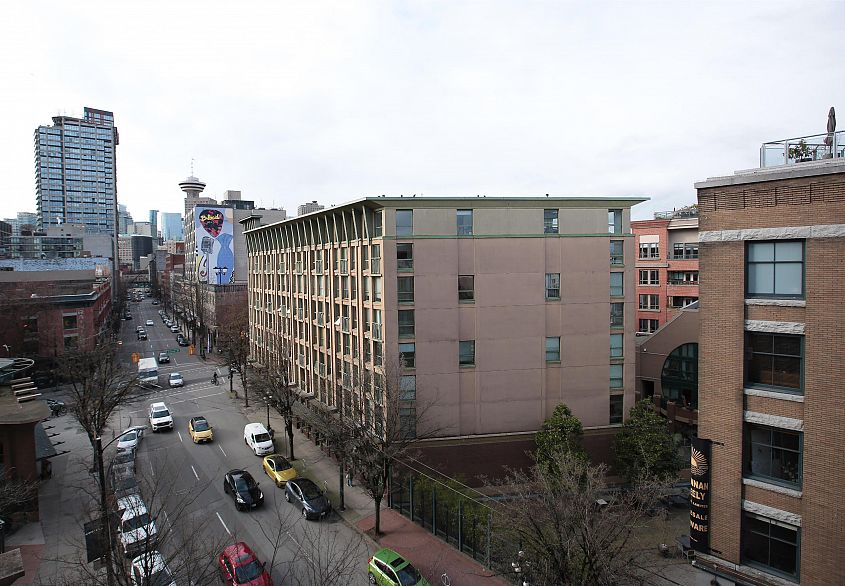 511 22 E Cordova Street