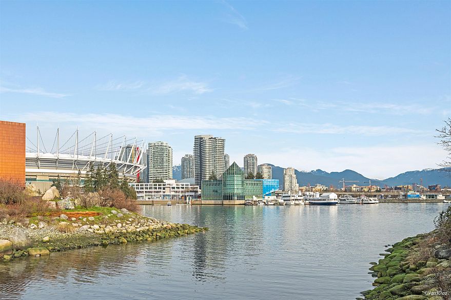 725 159 W 2nd Avenue