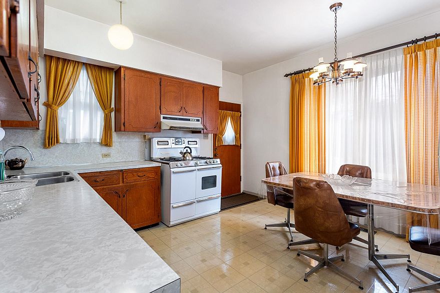 2206 Musqueamview Street