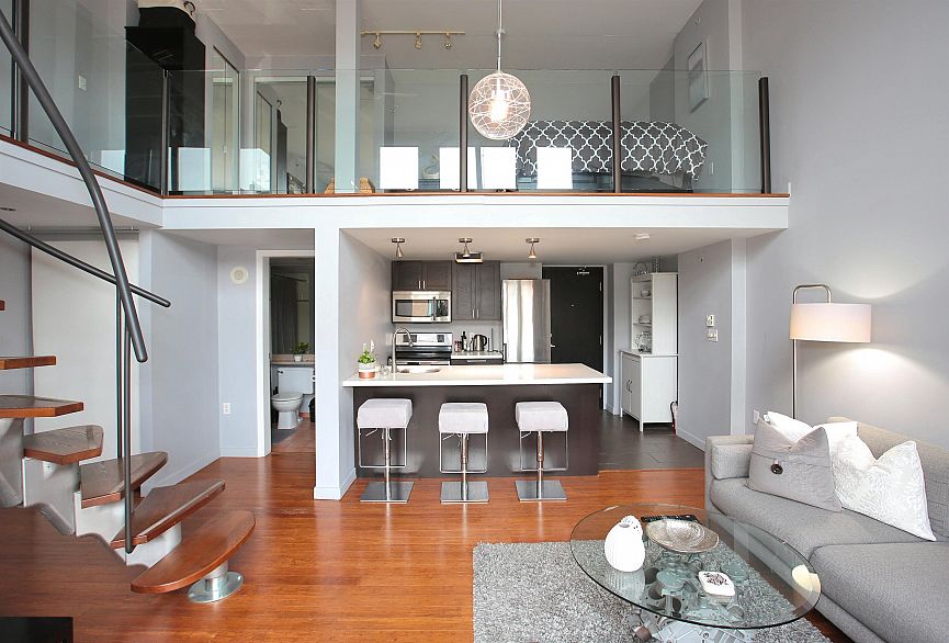 511 22 E Cordova Street