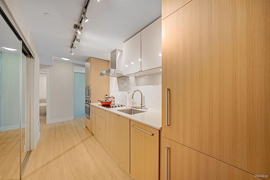 725 159 W 2nd Avenue