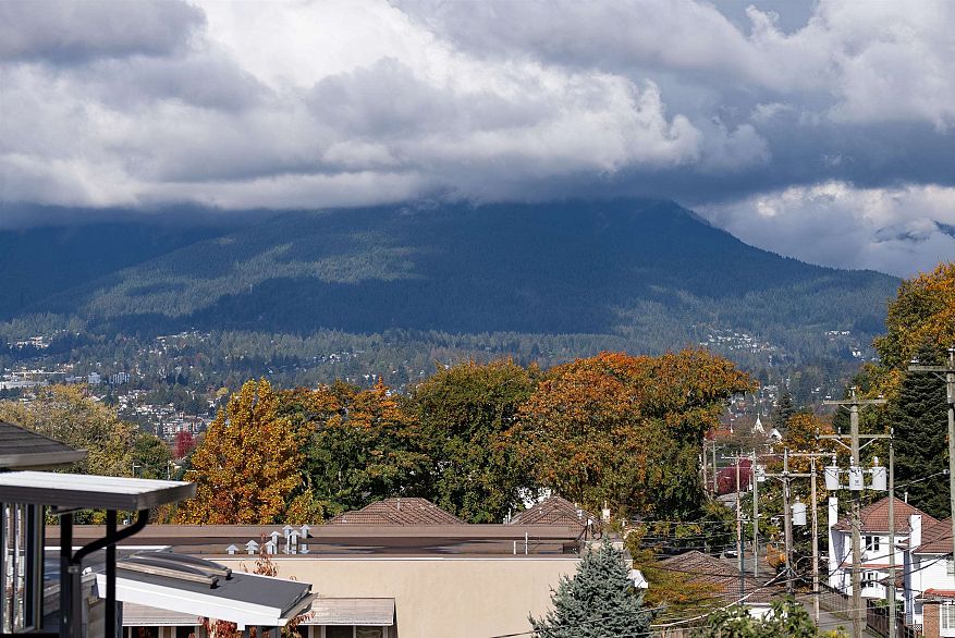 310 2419 Grant Street