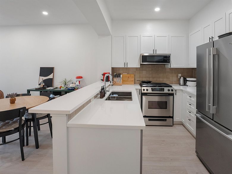 320 2280 Wesbrook Mall