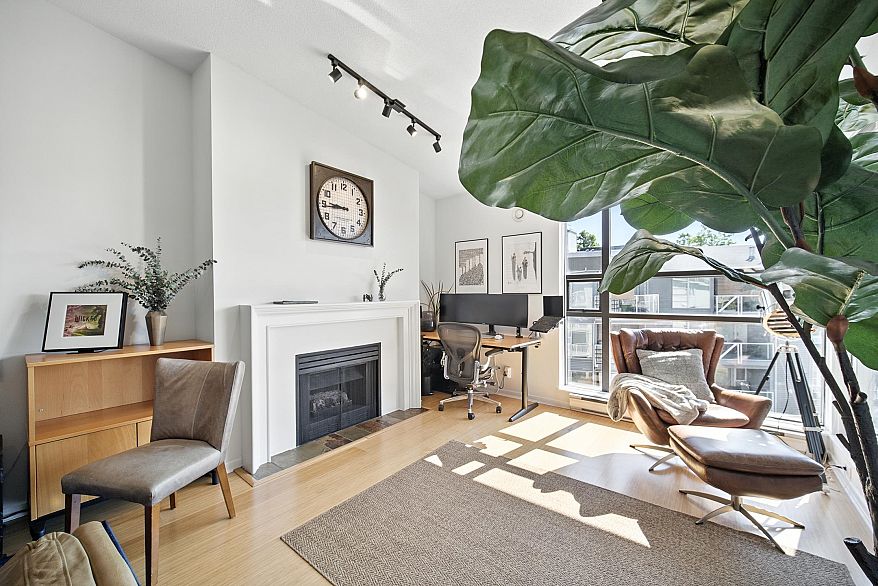 409 1820 E Kent Ave South Avenue