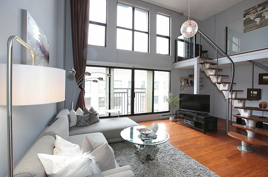 511 22 E Cordova Street