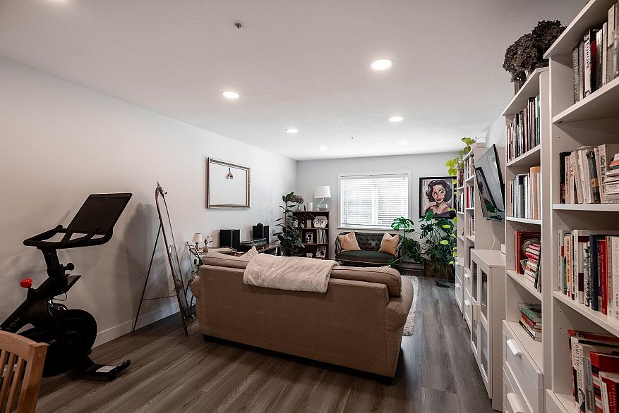 203 1615 Frances Street