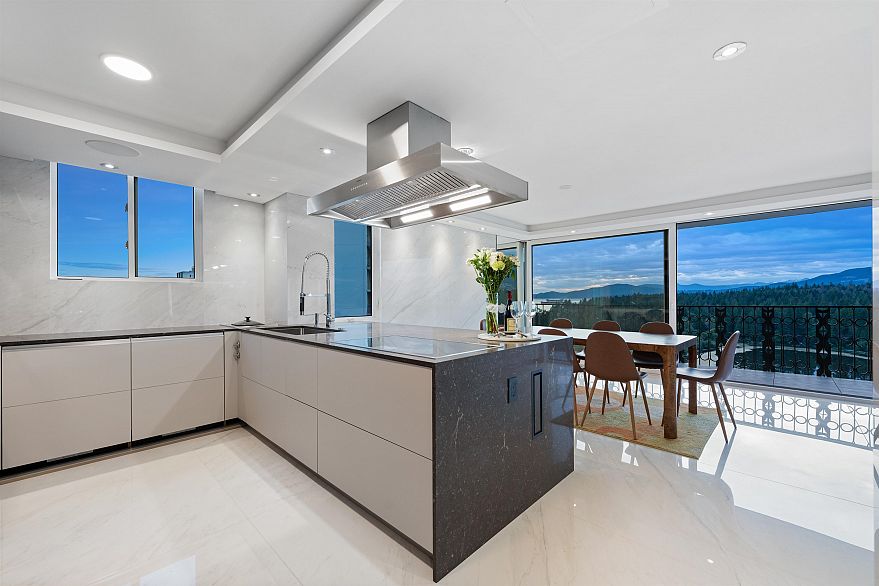 1501 845 Chilco Street