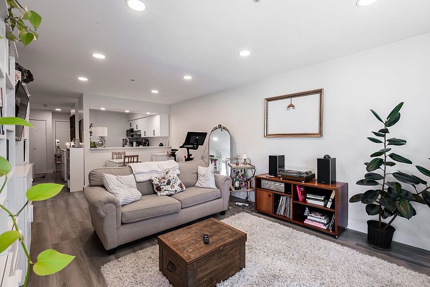 203 1615 Frances Street