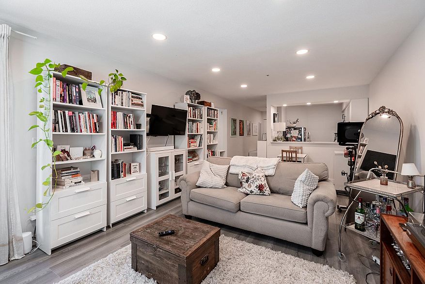 203 1615 Frances Street