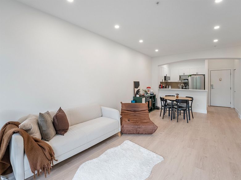 320 2280 Wesbrook Mall