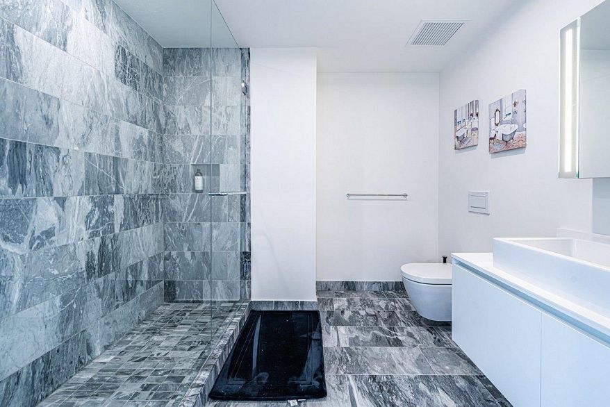 5601 1480 Howe Street