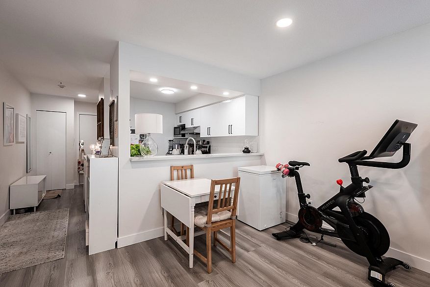 203 1615 Frances Street