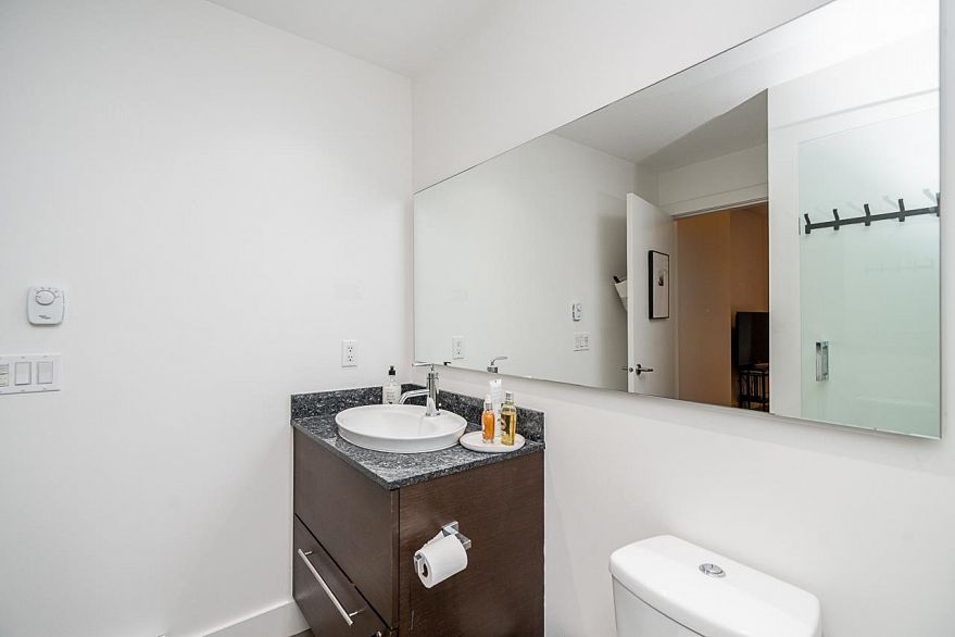 207 5928 Birney Avenue