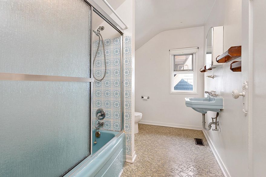 2206 Musqueamview Street