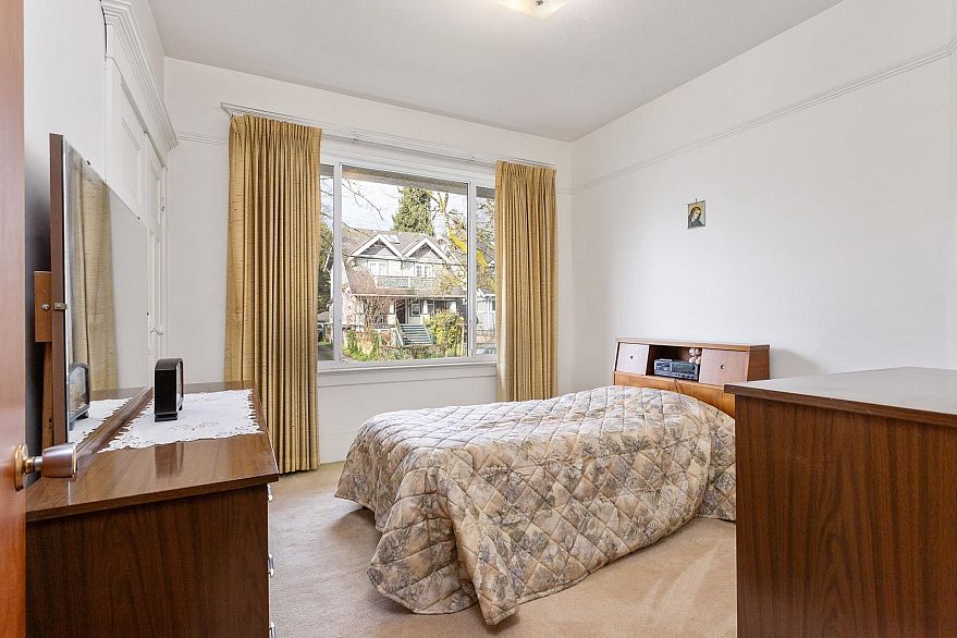 2206 Musqueamview Street