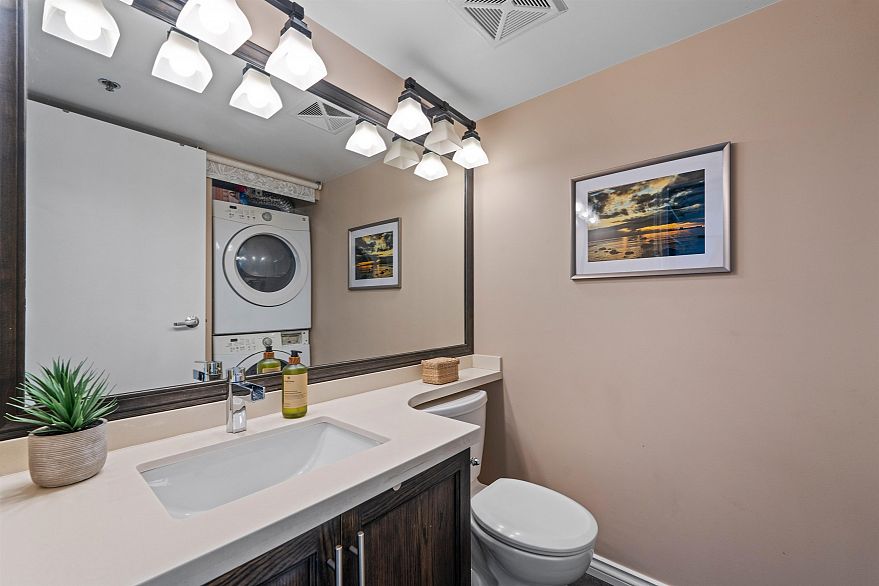 605 289 Alexander Street