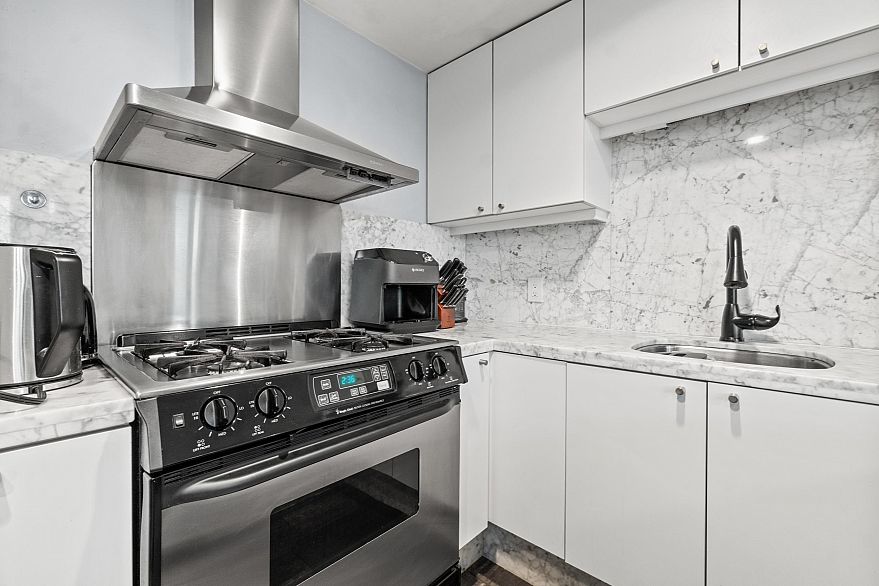 2709 501 Pacific Street