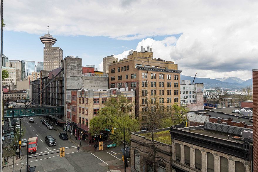 608 66 W Cordova Street