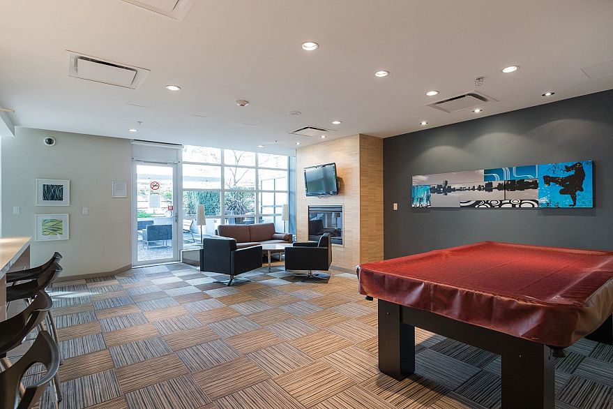 1206 1205 Howe Street