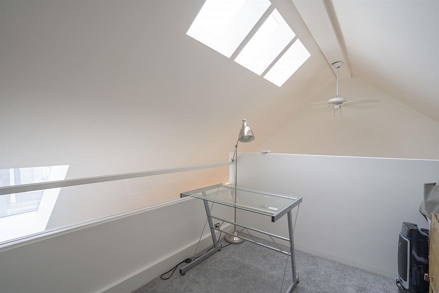 1346 Laburnum Street