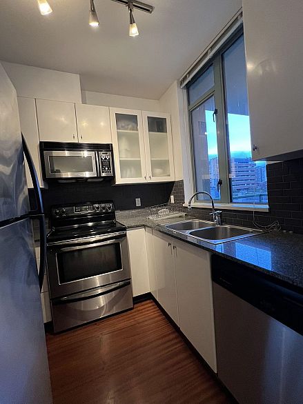 807 1238 Burrard Street