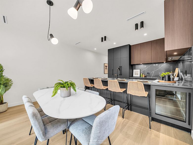 1 1120 E 23rd Avenue