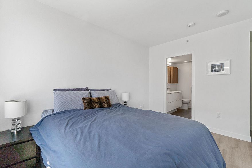 805 209 East 7th Avenue