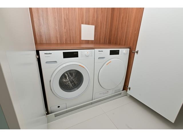 2204 1033 Nelson Street